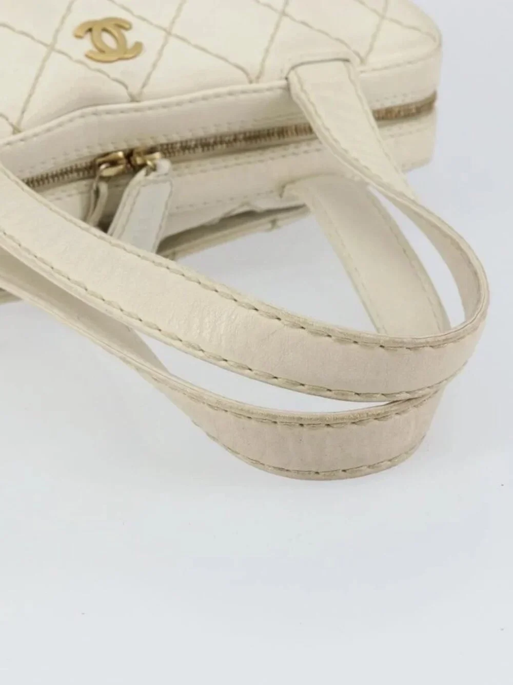 CHANEL Wild Stitch Hand Bag Leather White Gold CC Auth BA6858